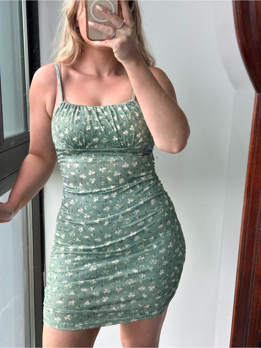 Green Floral Ruched Bodycon Dress - Brand: - Picture 3 of 8